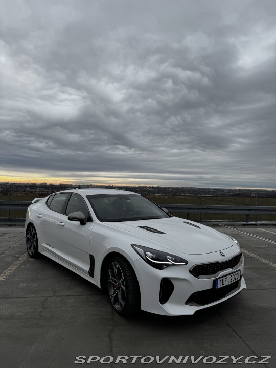 Kia Stinger GT 3.3L V6 T-GDI AWD Záru 2019