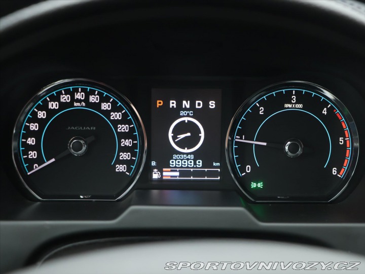 Jaguar XF 3,0 D V6 177 kW Navi DPH 2015