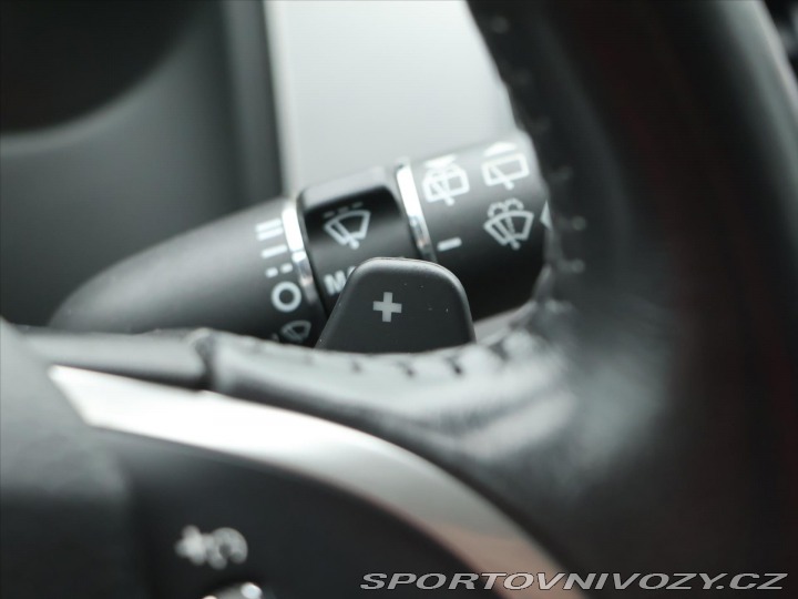 Jaguar XF 3,0 D V6 177 kW Navi DPH 2015