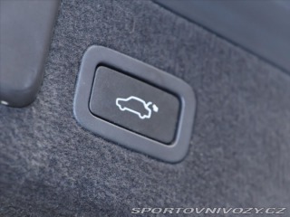 Jaguar XF 3,0 D V6 177 kW Navi DPH 2015