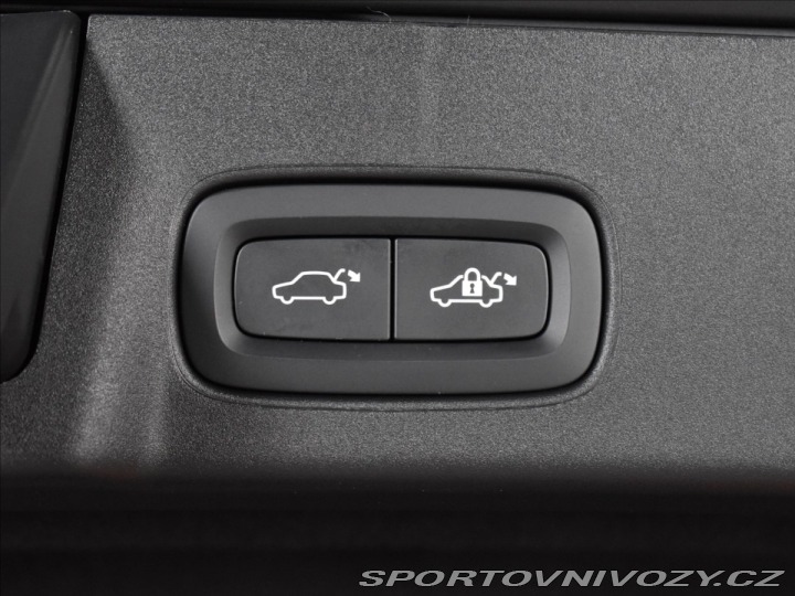 Volvo V90 2,0 B6 AWD ULT tažné,Pano 2023