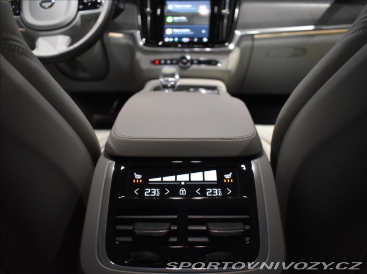 Volvo V90 2,0 B6 AWD ULT tažné,Pano 2023
