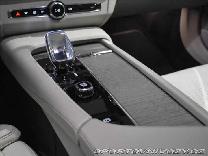 Volvo V90 2,0 B6 AWD ULT tažné,Pano 2023