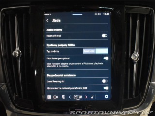 Volvo V90 2,0 B6 AWD ULT tažné,Pano 2023