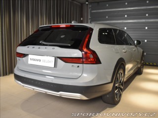 Volvo V90 2,0 B6 AWD ULT tažné,Pano 2023