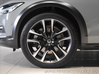 Volvo V90 2,0 B6 AWD ULT tažné,Pano 2023