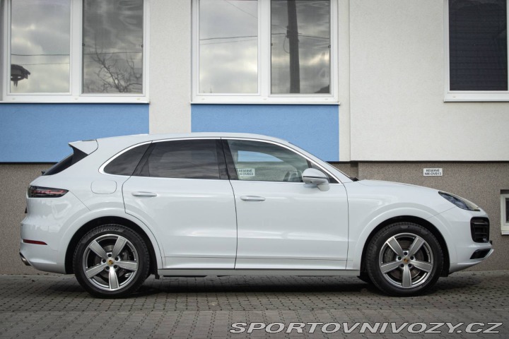 Porsche Cayenne S III 324kw TS8 2021