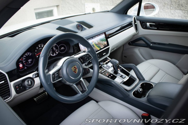 Porsche Cayenne S III 324kw TS8 2021