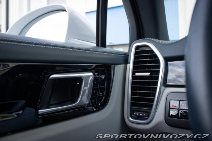 Porsche Cayenne S III 324kw TS8 2021