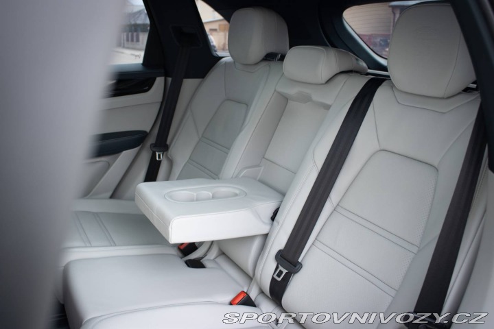 Porsche Cayenne S III 324kw TS8 2021