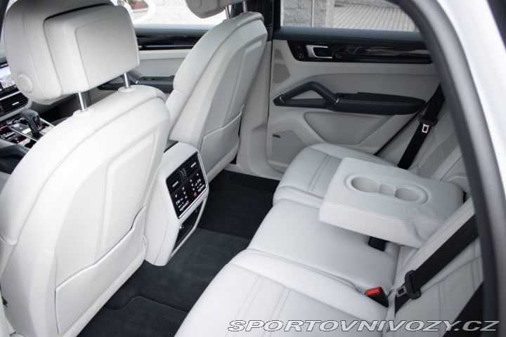 Porsche Cayenne S III 324kw TS8 2021