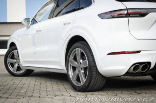 Porsche Cayenne S III 324kw TS8 2021