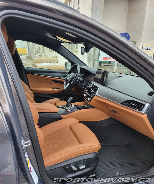 BMW 5 530e xDrive Alvite Grey 2022