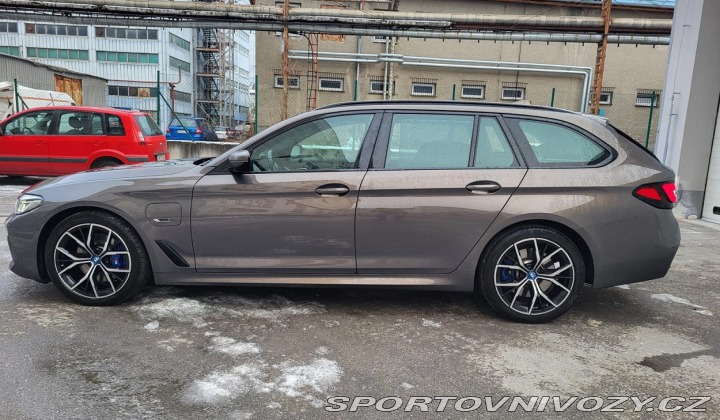 BMW 5 530e xDrive Alvite Grey 2022
