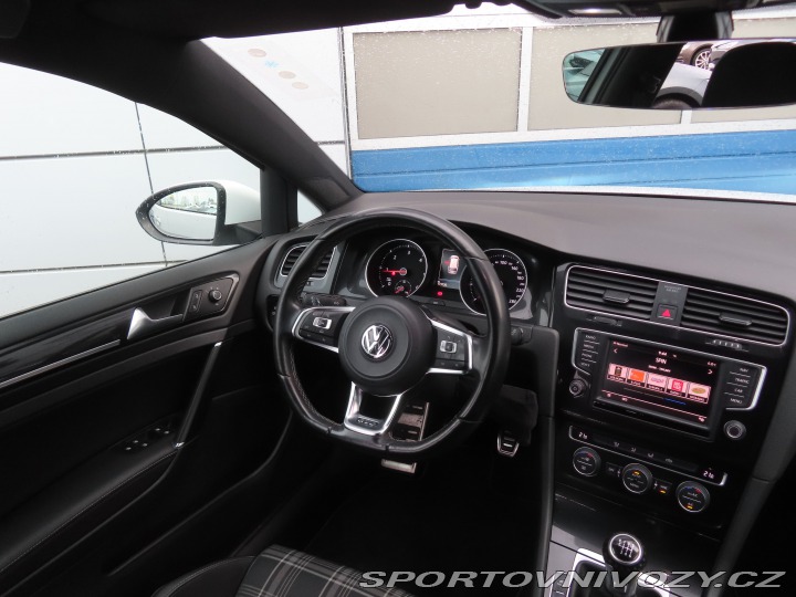 Volkswagen Golf 2.0 TDI GTD 2016