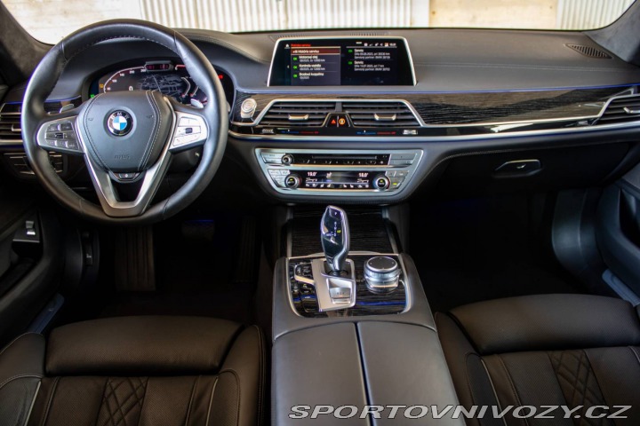 BMW 7 730D nafta+HEV 2022