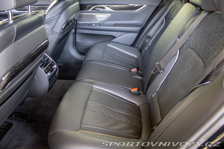 BMW 7 730D nafta+HEV 2022