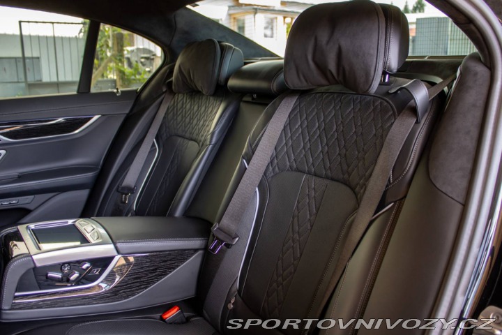 BMW 7 730D nafta+HEV 2022