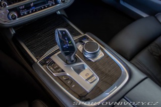 BMW 7 730D nafta+HEV 2022