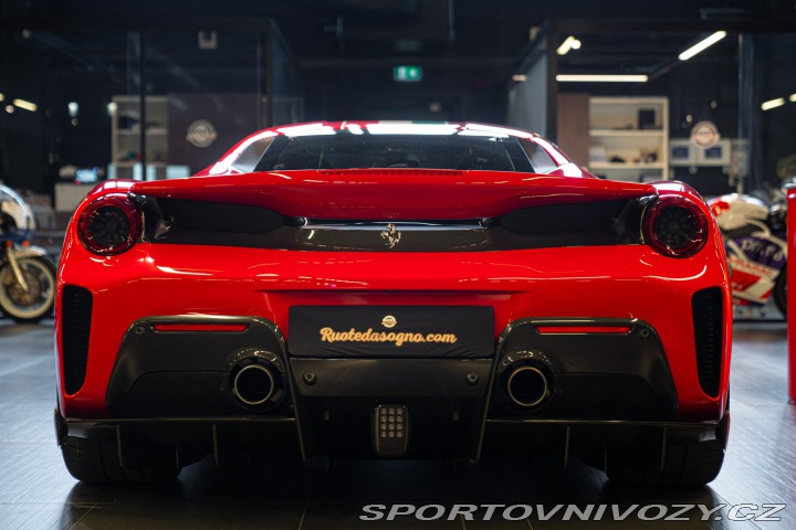 Ferrari 488 PISTA 2019