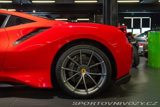 Ferrari 488 PISTA 2019