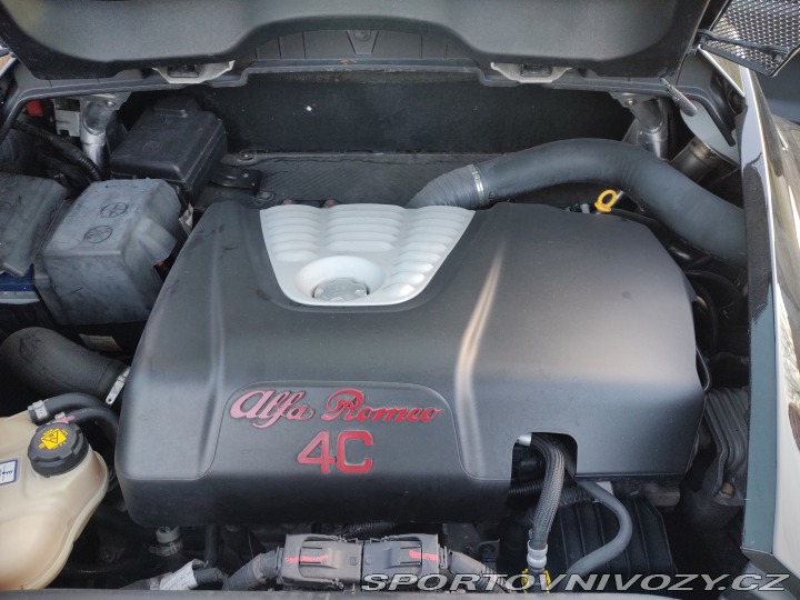 Alfa Romeo 4C  2013