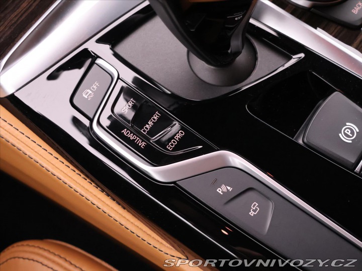 BMW 5 4,4 M550i xDrive 390kW AT 2020