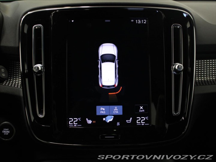 Volvo Ostatní modely XC40 2,0 B4 R-Design H/K BLIS 2021