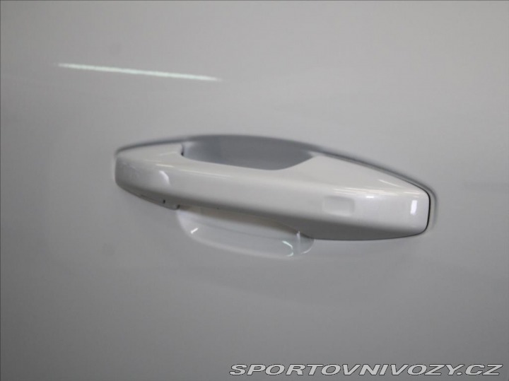 Volvo Ostatní modely XC40 2,0 B4 R-Design H/K BLIS 2021