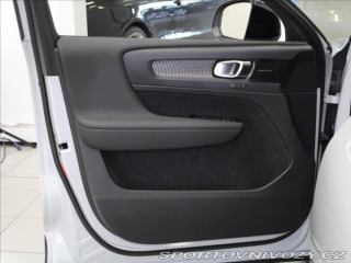 Volvo Ostatní modely XC40 2,0 B4 R-Design H/K BLIS 2021