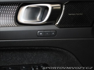 Volvo Ostatní modely XC40 2,0 B4 R-Design H/K BLIS 2021