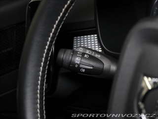 Volvo Ostatní modely XC40 2,0 B4 R-Design H/K BLIS 2021