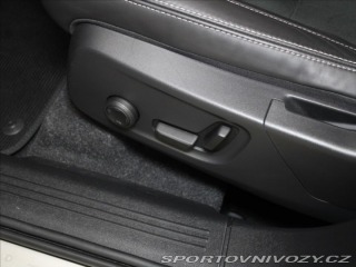 Volvo Ostatní modely XC40 2,0 B4 R-Design H/K BLIS 2021