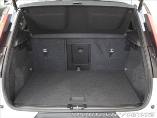 Volvo Ostatní modely XC40 2,0 B4 R-Design H/K BLIS 2021