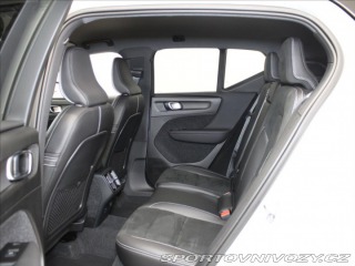 Volvo Ostatní modely XC40 2,0 B4 R-Design H/K BLIS 2021