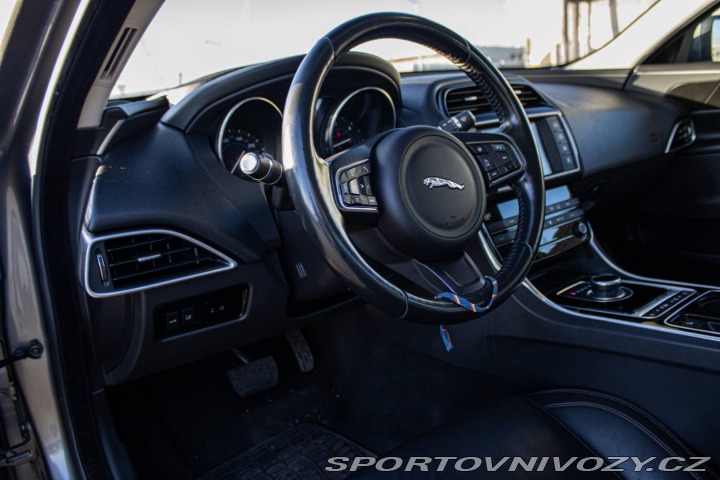 Jaguar XE 2.0 I4D Prestige AT 2017