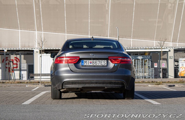 Jaguar XE 2.0 I4D Prestige AT 2017