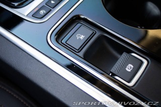 Jaguar XE 2.0 I4D Prestige AT 2017