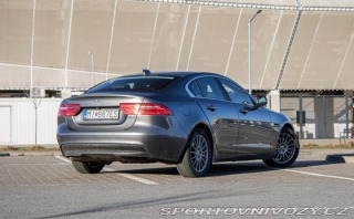 Jaguar XE 2.0 I4D Prestige AT 2017