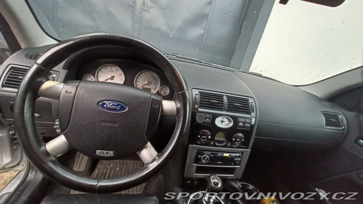 Ford Mondeo ST  2003