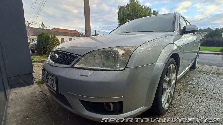 Ford Mondeo ST  2003