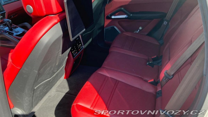 Porsche Cayenne Turbo 2022