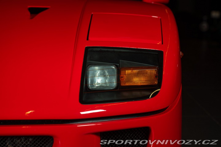 Ferrari F40 1990