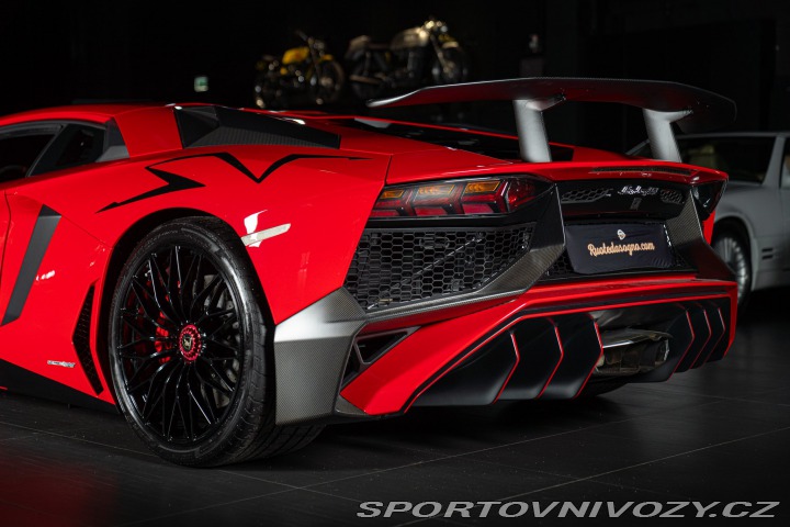 Lamborghini Aventador SV 2016