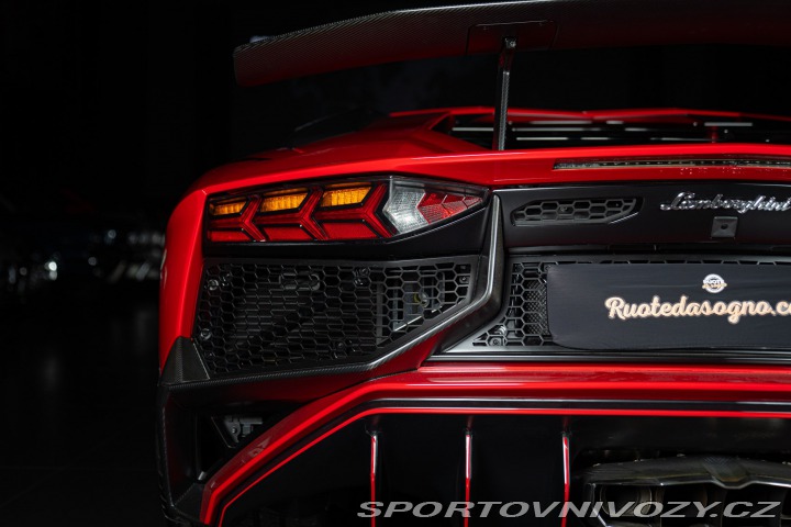 Lamborghini Aventador SV 2016