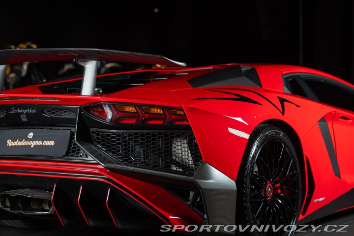 Lamborghini Aventador SV 2016