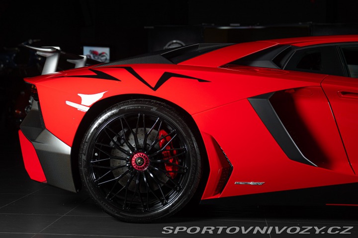 Lamborghini Aventador SV 2016