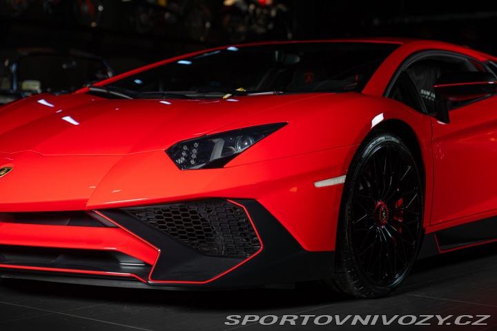 Lamborghini Aventador SV 2016