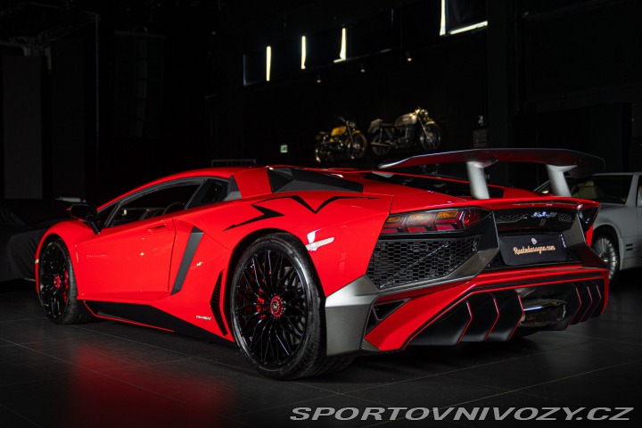 Lamborghini Aventador SV 2016
