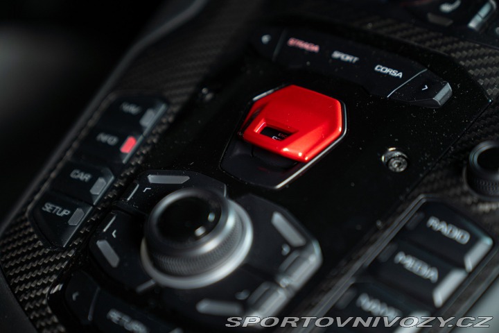 Lamborghini Aventador SV 2016